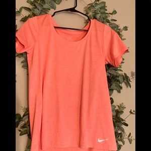 neon orange nike dri-fit tee 🧡